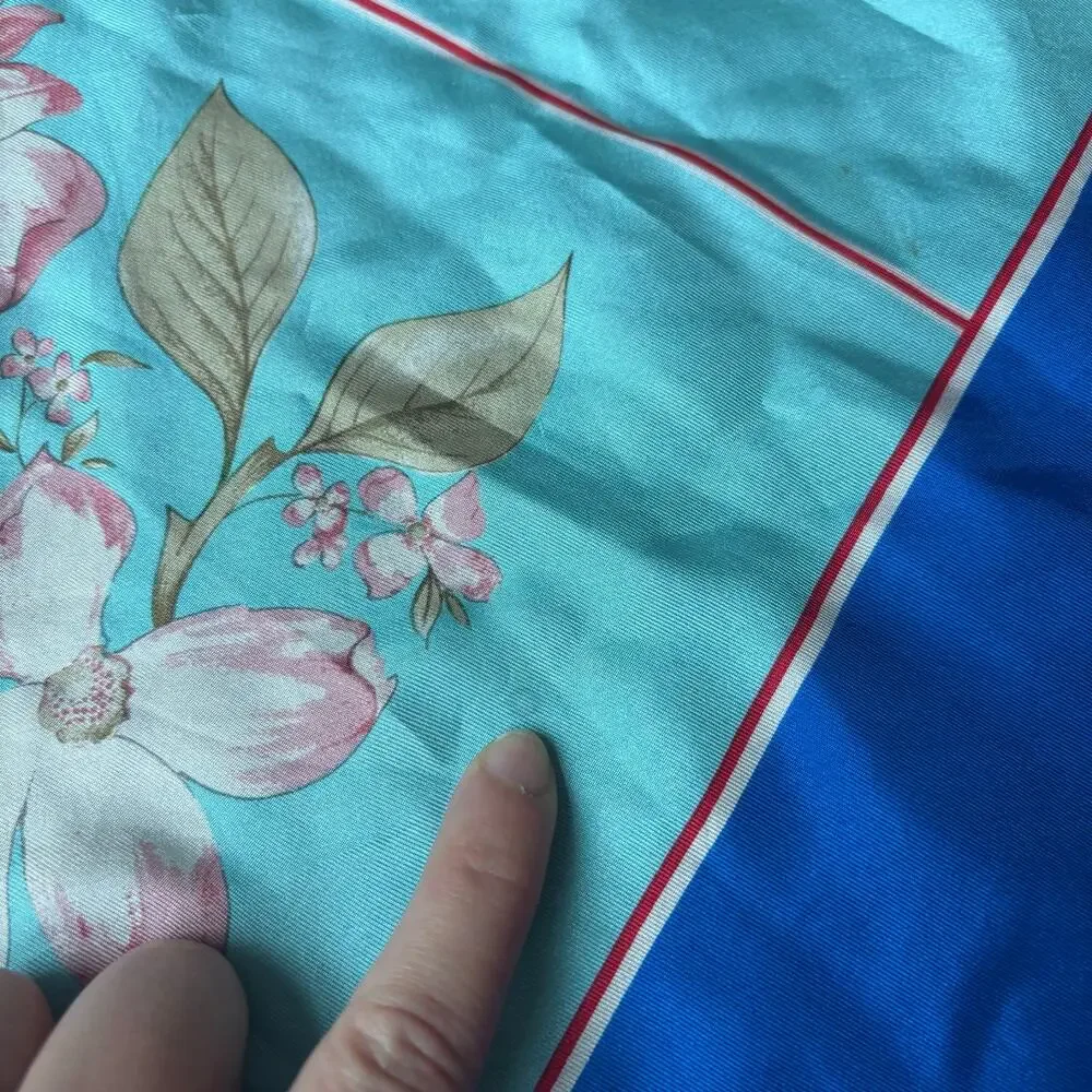 VTG Delta Air Lines Flight Uniform Stewardess Silk Scarf Dogwood Flower